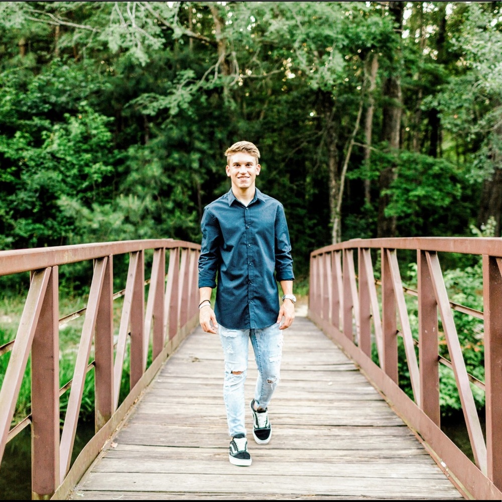 Meet your Posher, Davis